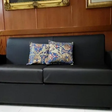 Centro Storico Maschio Angioino House Apartment