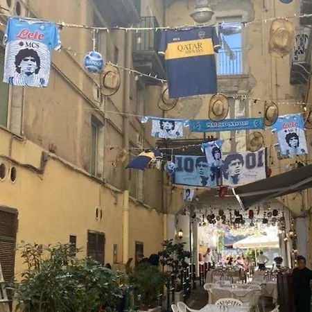 Centro Storico Maschio Angioino House Apartamento Nápoles